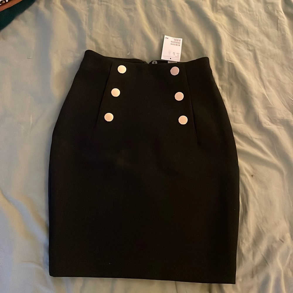Brand new, never worn pencil skirt. Size US 0 (fits more like a 2)